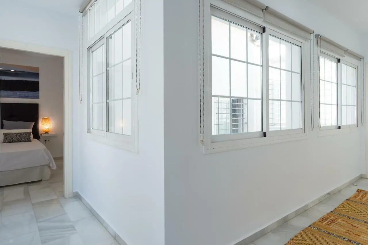 Ml3C-Marble Penthouse-Prime Location-High Ceilings Apartment Malaga