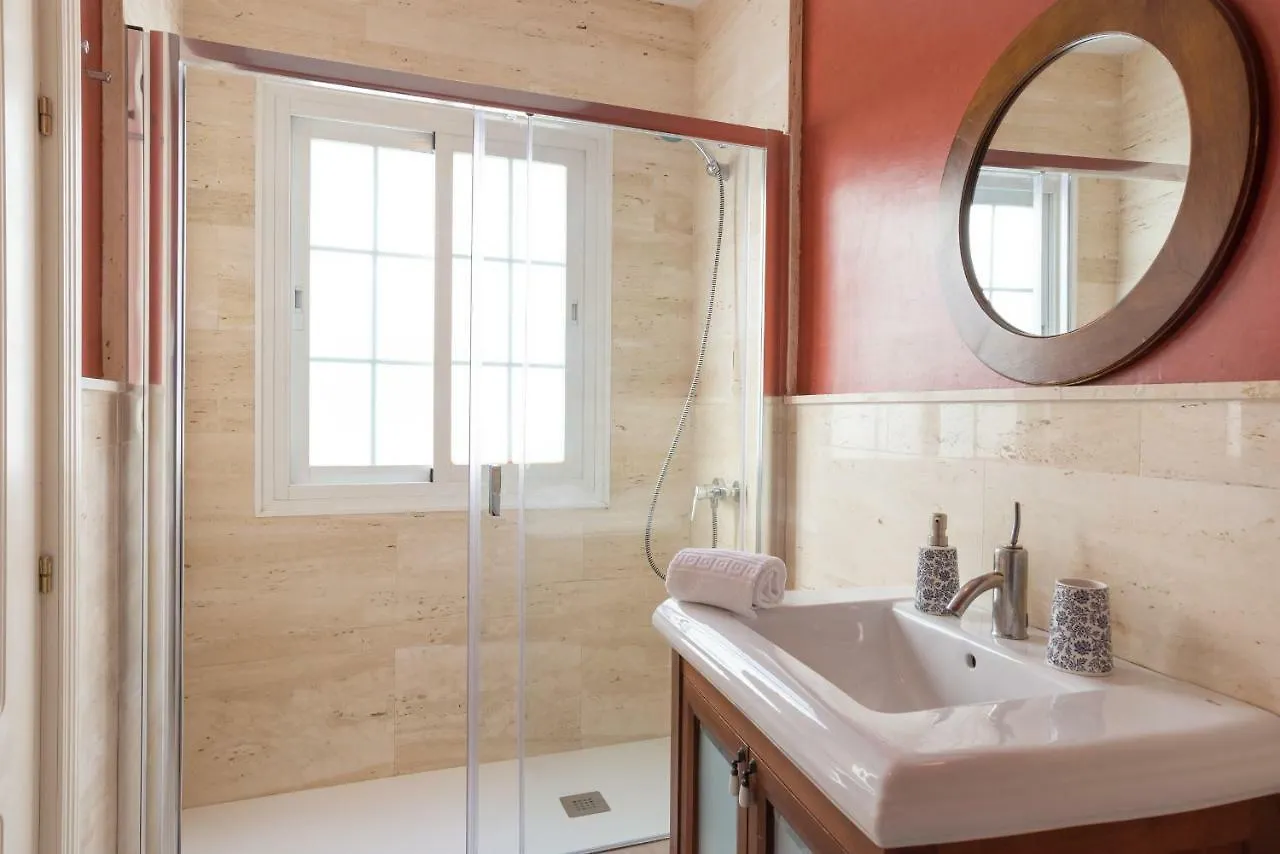 דירות מאלגה Ml3C-Marble Penthouse-Prime Location-High Ceilings